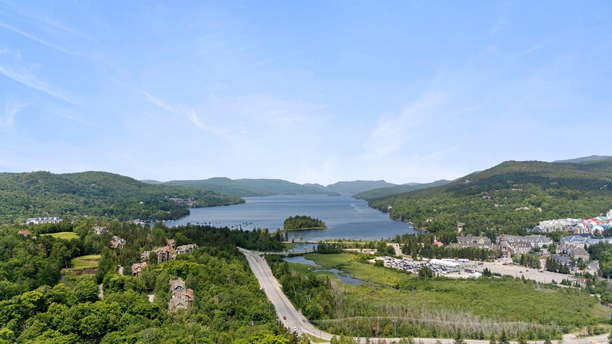 Holiday home Les Eaux - 2bdrs W Pool & Hot Tub Near Village Mont-Tremblant